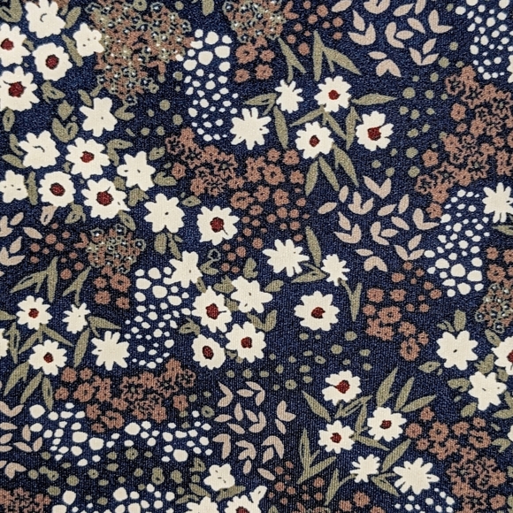 Member's Mark XS  Zipper Kangaroo Pocket Long Sleeve Travel Pullover Floral NWT - Picture 8 of 14